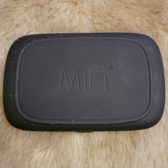 Novatel Verizon Wireless Jetpack 7730L 4G LTE Advanced Mobile Hotspot - Picture 3 of 5